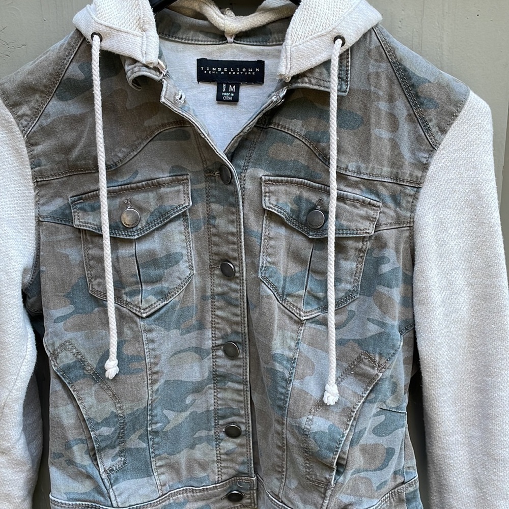 Tinseltown Denim Couture Camo Hoodie Size Med